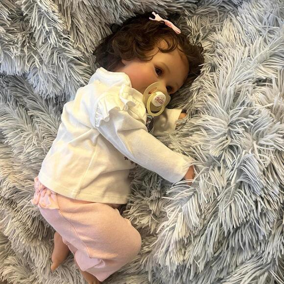 Lifelike Baby Girl Doll Cloth Body Full Silicone Limbs & Accessories (NWT) - Picture 5 of 13